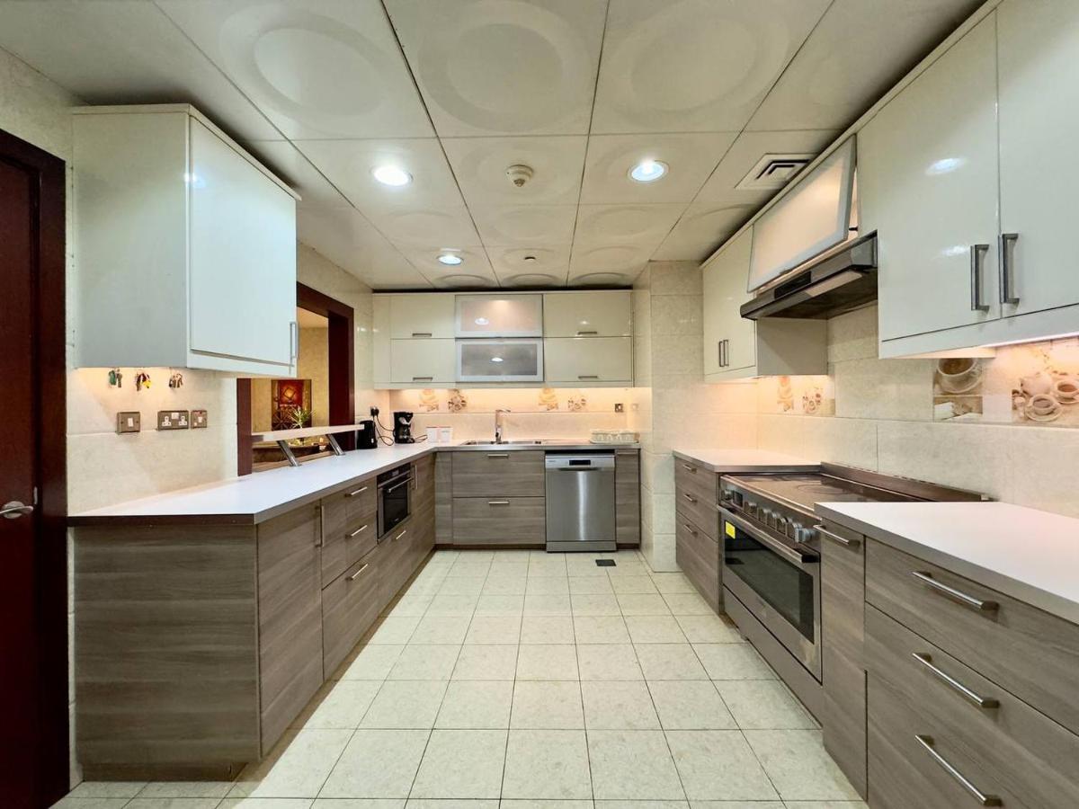 Ar Holiday Home Jbr 2 Дубай Екстериор снимка