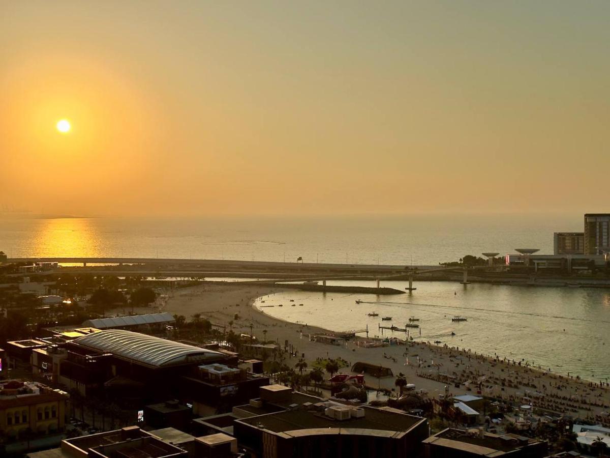 Ar Holiday Home Jbr 2 Дубай Екстериор снимка